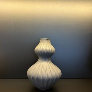 Vase-Black-10x10x16cm